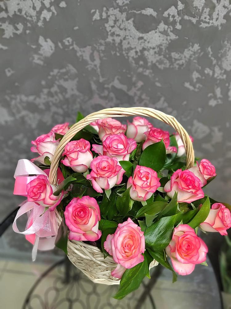 Цветочная композиция из Розы в корзине в Большое Полпино