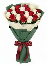 Букет Микс из красных и белых роз в Большое Полпино