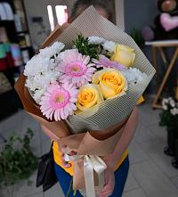 Букет цветов из:  Герберы, Розы и Хризантемы в Большое Полпино