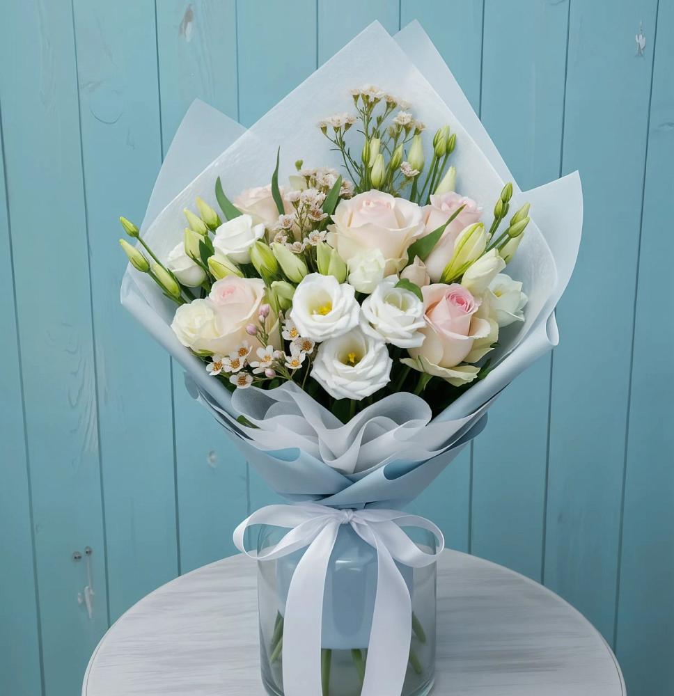 Букет цветов из: Розы и Лизиантусы в Большое Полпино