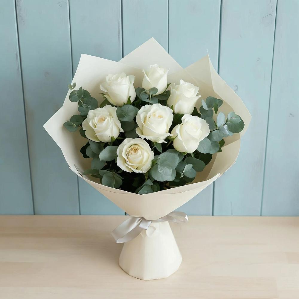 Букет Белые розы в Эвкалипте в Большое Полпино
