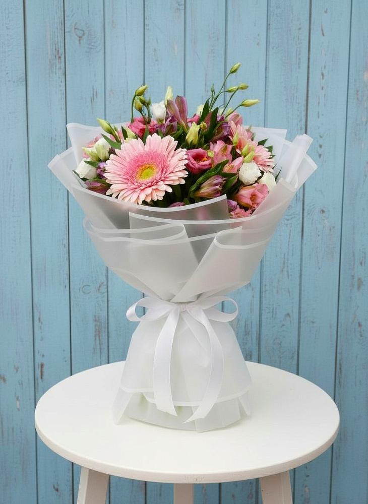 Букет цветов из: Герберы, Альстромерии и Лизиантусы в Большое Полпино