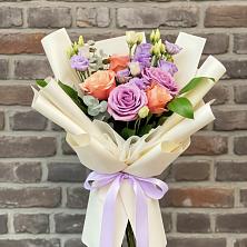 Букет цветов из:  Лизиантусы и Розы в Большое Полпино