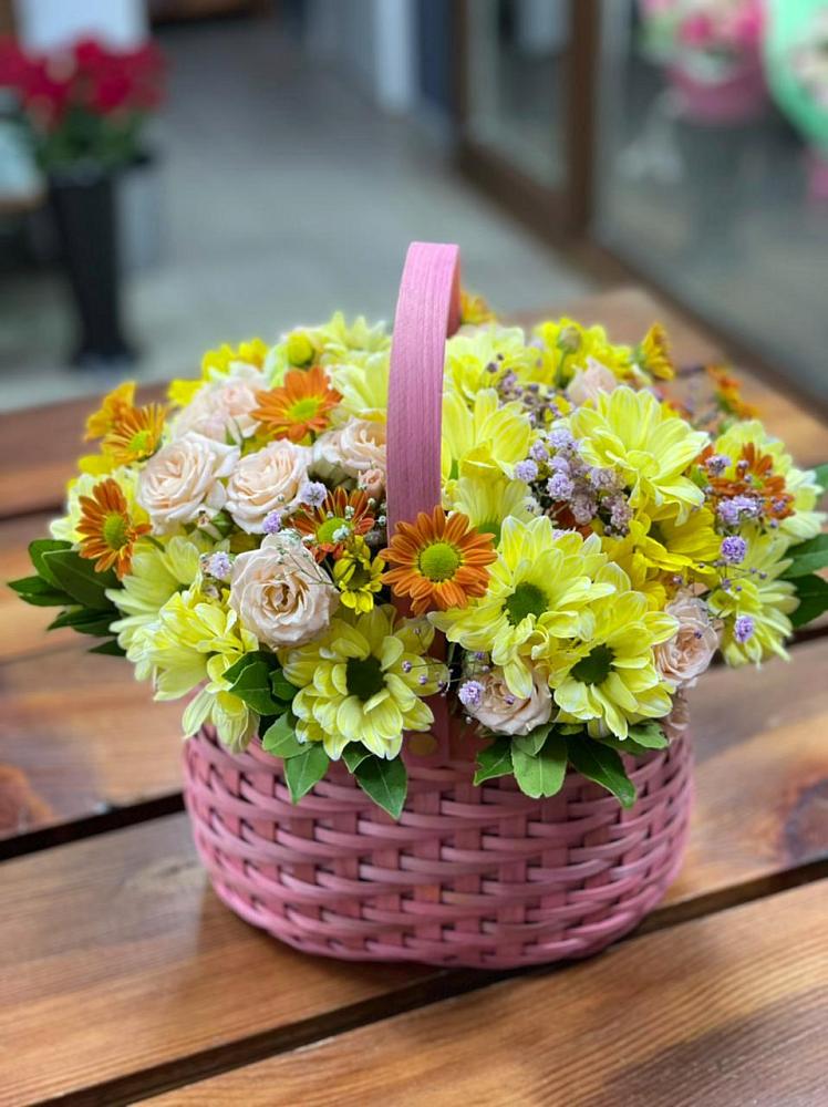 Цветочная композиция из Хризантемы и Розы в корзине в Большое Полпино