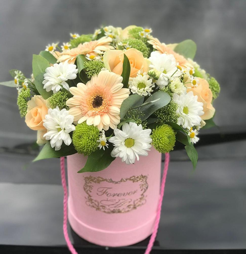 Цветочная композиция из Розы, Герберы и Хризантемы в шляпной коробке в Большое Полпино